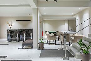 Iris Hotel