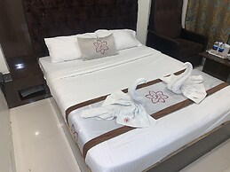 The JK Hotel - Opp Railway Station