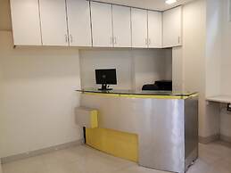 The JK Hotel - Opp Railway Station