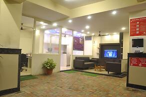 The JK Hotel - Opp Railway Station