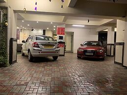 The JK Hotel - Opp Railway Station