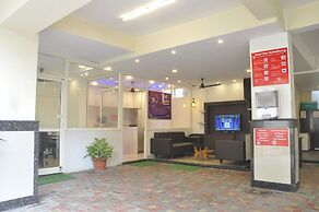 The JK Hotel - Opp Railway Station