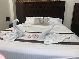 The JK Hotel - Opp Railway Station