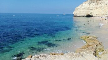 Cosy T1 at Vale Centianes Beach