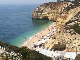 Cosy T1 at Vale Centianes Beach