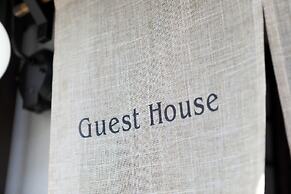 Guest House Nishijin Yui
