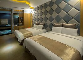 One Plus One Motel
