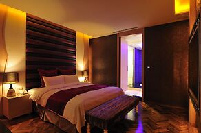 One Plus One Motel
