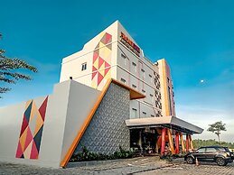 Front One Hotel Nganjuk