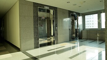 Location in Myeongdong Studio