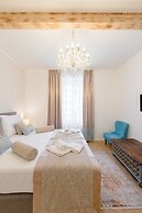 Le Monde Luxury Accommodation