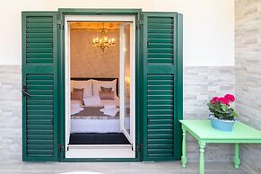 Le Monde Luxury Accommodation