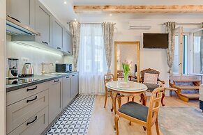 Le Monde Luxury Accommodation