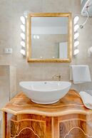 Le Monde Luxury Accommodation