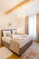 Le Monde Luxury Accommodation