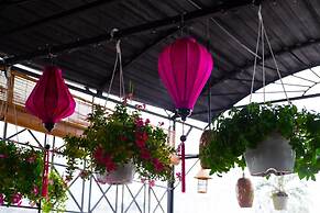 The Like Hostel & Cafe