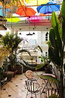 The Like Hostel & Cafe