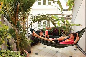 The Like Hostel & Cafe