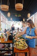 The Like Hostel & Cafe