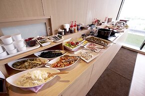 Hotel Crown Hills Ueno Premier