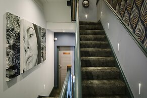 Absoluxe Suites