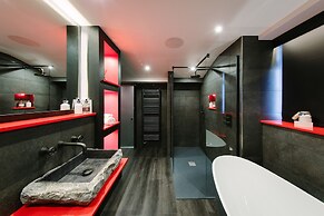 Absoluxe Suites