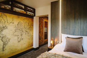 Absoluxe Suites