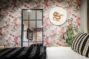 Absoluxe Suites