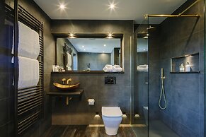 Absoluxe Suites