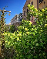 Madama garden retreat