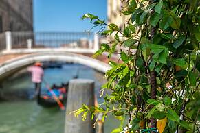 Madama garden retreat