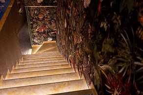 Madama garden retreat