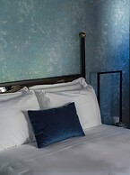 Madama garden retreat