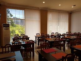 Royal Palace Hotel