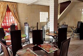 Rodze Hotel & Suites