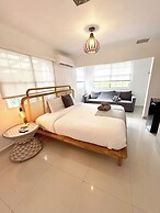 Aura House Isla Verde