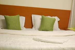 Tisa Suites & Lounge