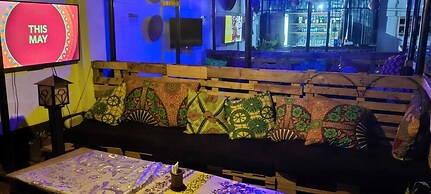 Tisa Suites & Lounge