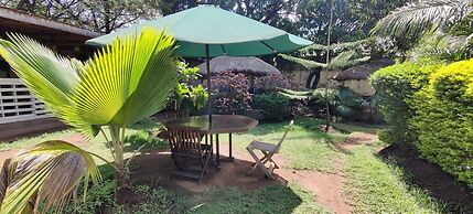 Tisa Suites & Lounge