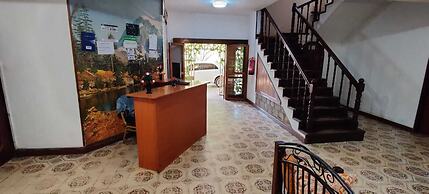 Tisa Suites & Lounge