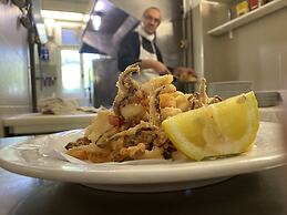 Gadames Hotel - Lunch on the Beach