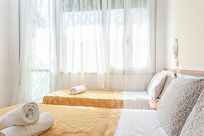 Gadames Hotel - Lunch on the Beach