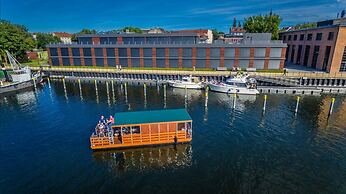 Hausboot Neustrelitz am Zierker See