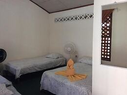 Cabinas Balcon de Mar Tortuguero