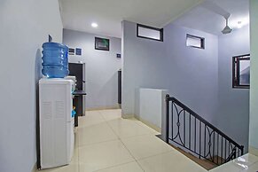 RedDoorz Plus @ Radio Dalam 2