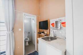 RedDoorz Plus @ Radio Dalam 2