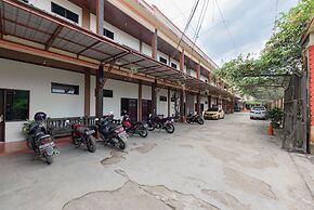 RedDoorz near Samarinda Square