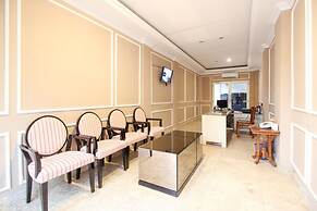 RedDoorz near Stadion Manahan Solo