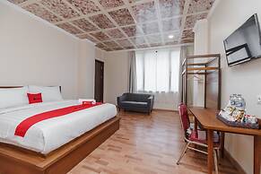 RedDoorz Plus near Soekarno Hatta Airport 2