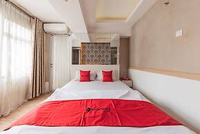 RedDoorz Apartment @ Jarrdin Cihampelas